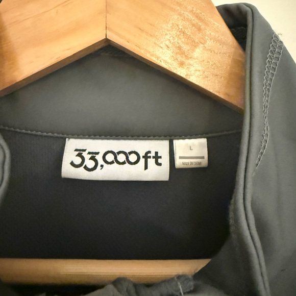 Women's Windproof Vest Outerwear Gray 6 Pockets & Reflective Design Size Large - Picture 3 of 16